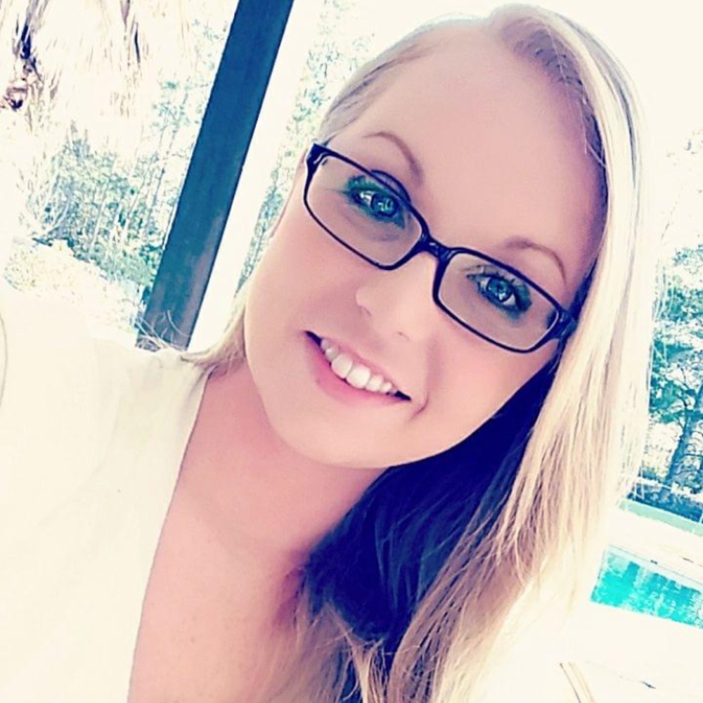 Meet your Posher, Chloe